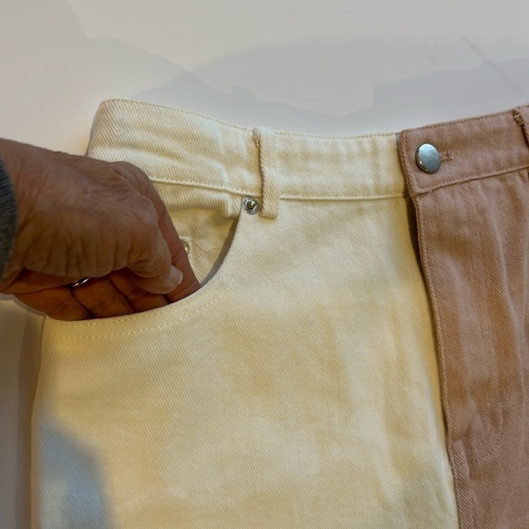 Denim Two-Tone High Rise Colorblock Shorts Large NWT - Picture 2 of 7